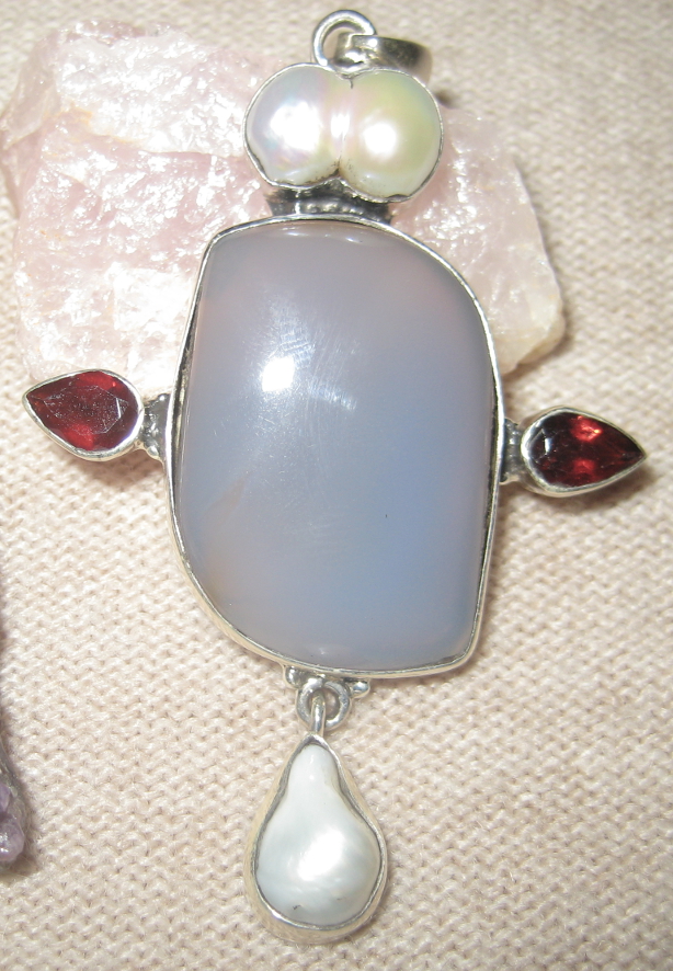 Large Chalcedony Pendant withPearls and Garnets