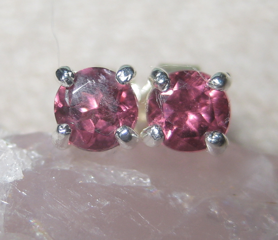 Natural Round Garnets Sterling Silver Stud Earrings