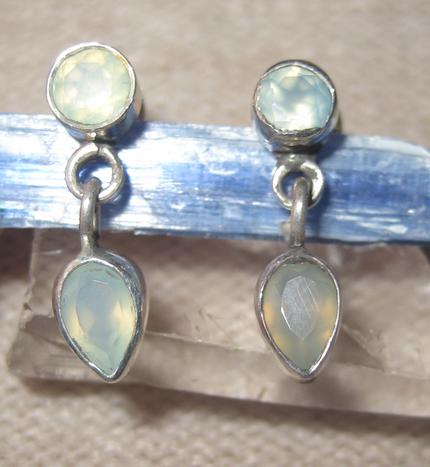 Chalcedony Quartz Dangly Sterling Silver Earrings - Click Image to Close