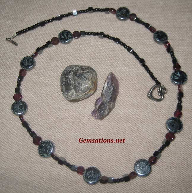 Natural Garnet and Hematite and Glass Beaded Necklace