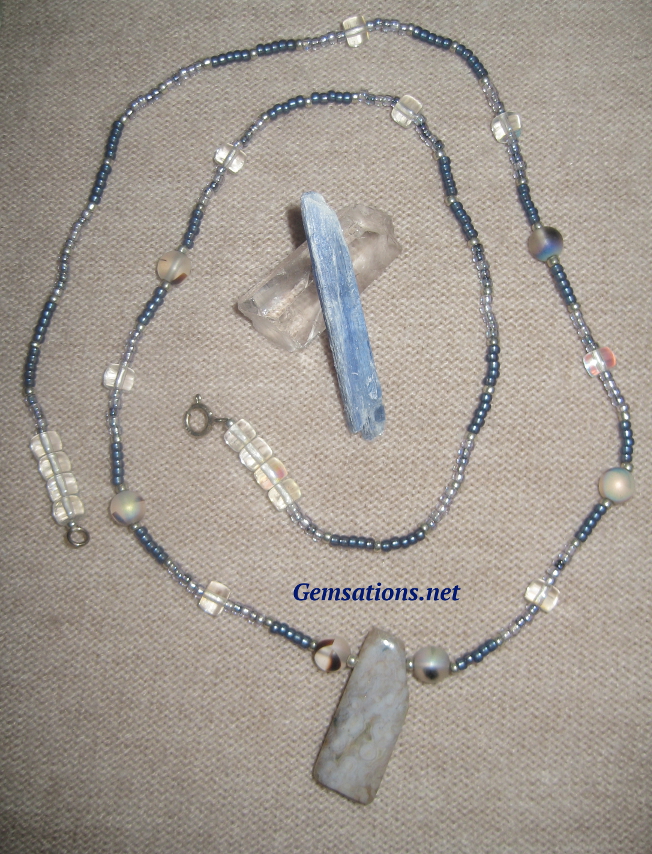 Natural Jasper and Glass Beads Necklace - Click Image to Close